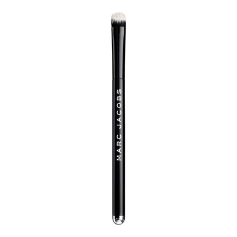 marc jacobs concealer brush